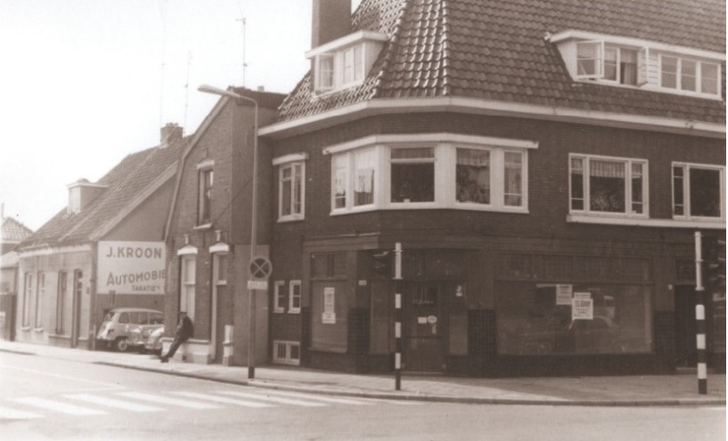 Lipperkerkstraat 193-201 hoek Oliemolensingel hoekpand en links 195 autohandel J. Kroon 1967.jpg