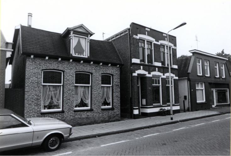 Lipperkerkstraat 194-198 woningen tot Oliemolensingel 13-9-1984.jpg