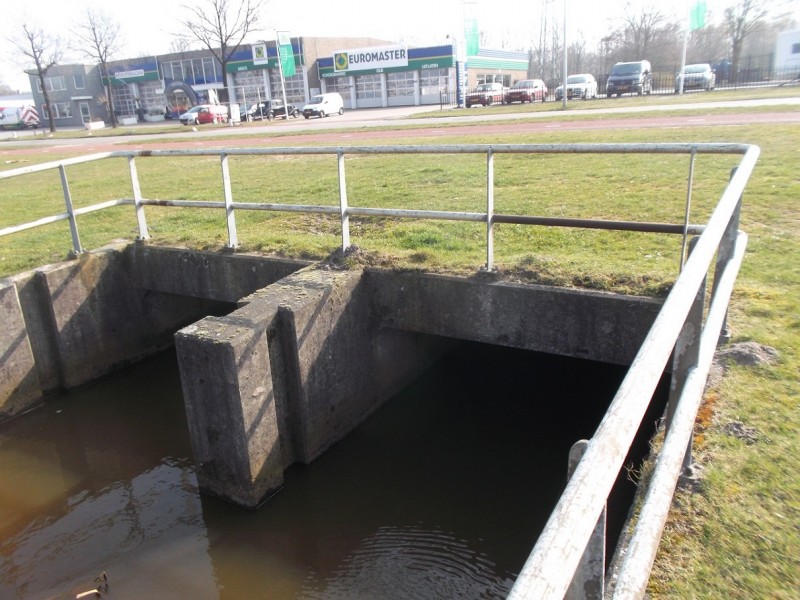 Hendrik ter Kuilestraat duiker zijtak Twentekanaal (4).JPG