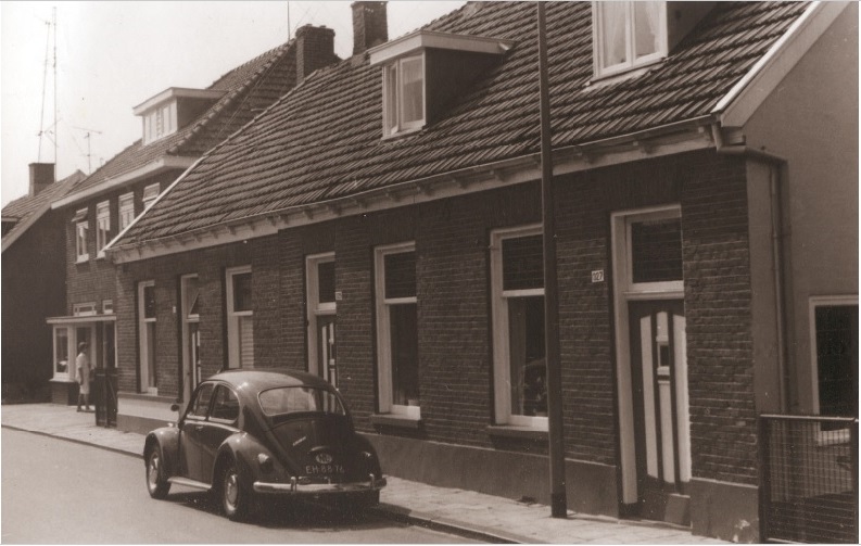 Lipperkerkstraat 323-325-327 woningen 1967.jpg
