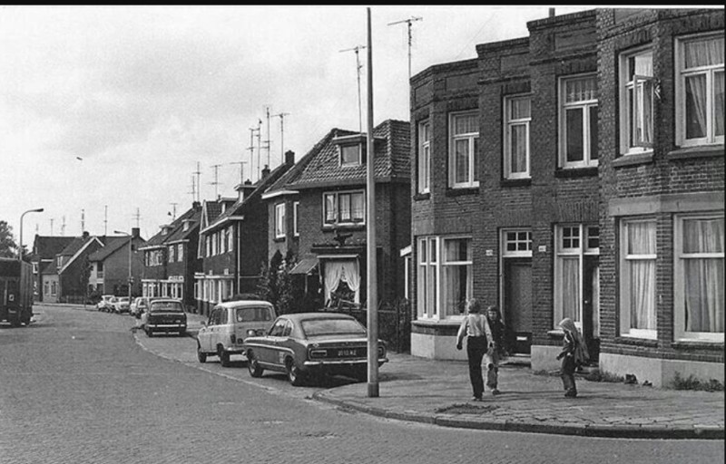 Lipperkerkstraat 445-447 hoek Galvanistraat.jpg