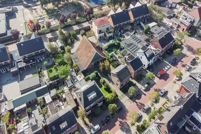 Lipperkerkstraat 494-496 Erve de Lipper volledig ingesloten door woningen jan 2023.jpg