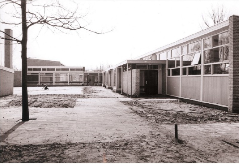Keppelerdijk 2 Glanerbrug Dr. J. Herderscheeschool, school voor Buitengewoon Lager Onderwijs (B.L.O.).jpg