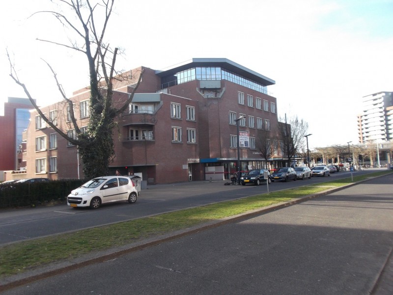 Piet Heinstraat 7 hoek Stationsplein De Stadspoort.JPG