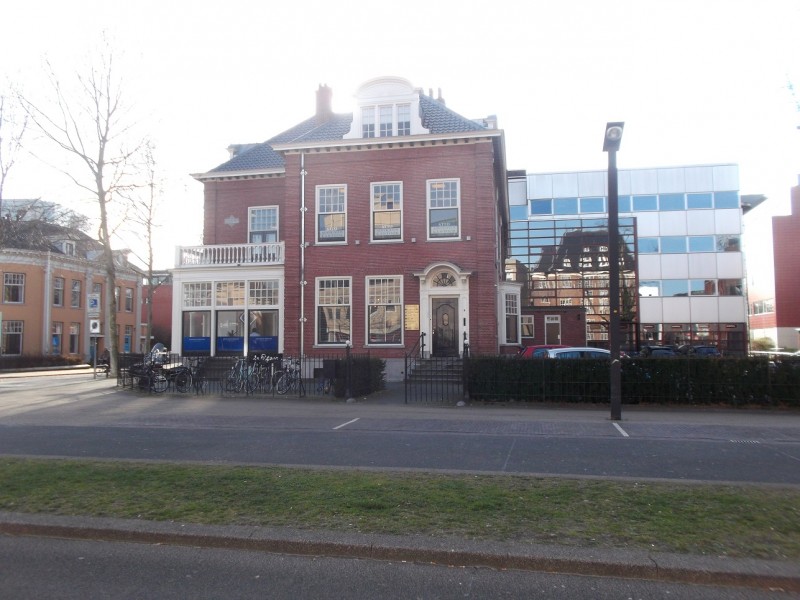 Piet Heinstraat 1 hoek M.H. Tromplaan voormalig ESV gebouw.JPG