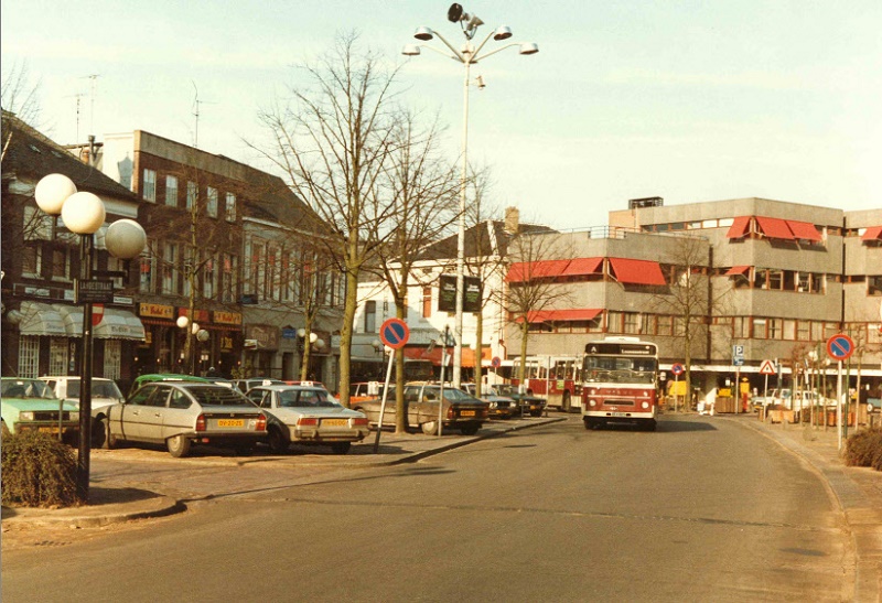 Markt 1981 bus.jpg