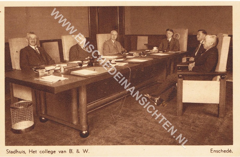 college van b w enschede.jpeg