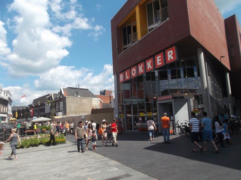 Kalanderstraat Blokker 12-7-2014.JPG