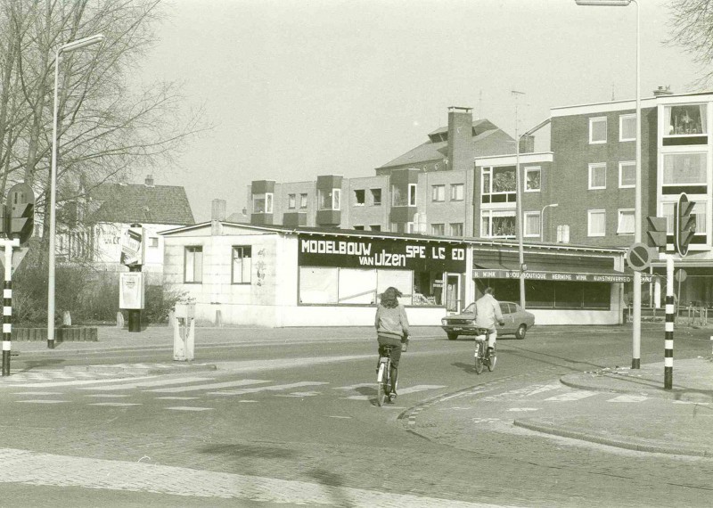 Noodwinkels van Ulzen en Hermine Wink, Boll en Scharp, Van Loenshof 1981.jpg