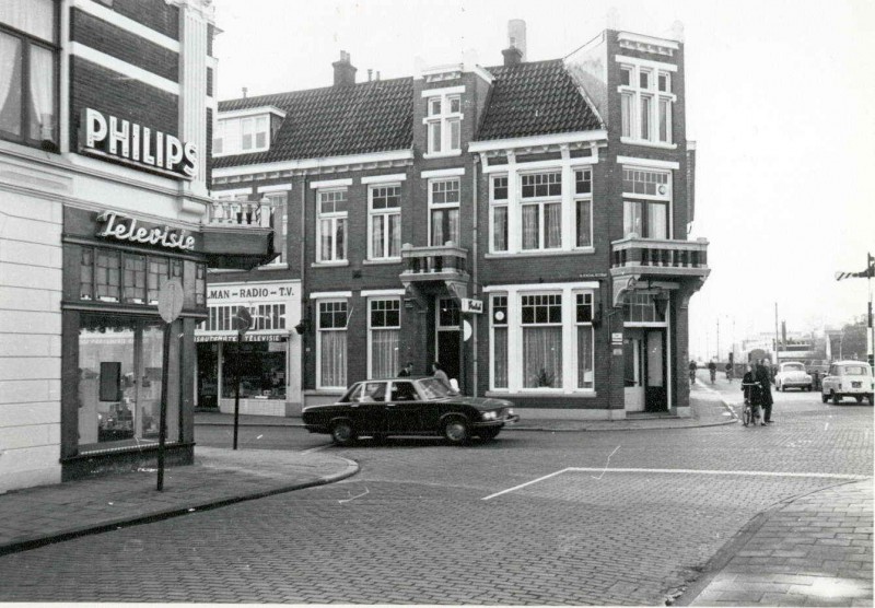 Radio Nijhuis hoek Oldenzaalsestraat Lage Bothof.jpg