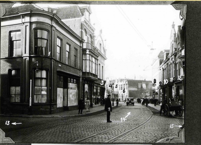 Langestraat hoek Kalanderstraat 1930.jpg